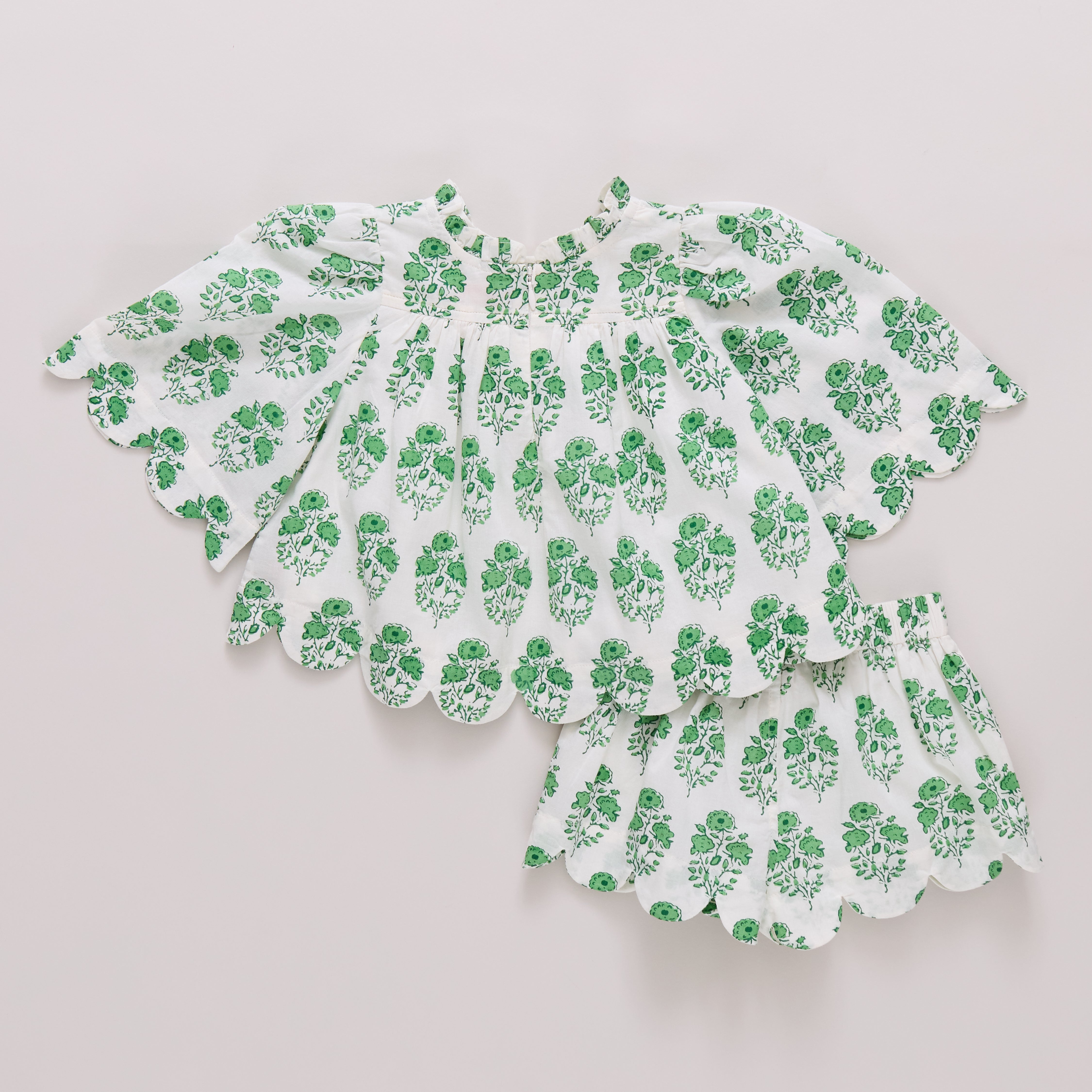 Misha Scallop Set - Green Strawflower