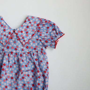 Children's bubble with floral pattern on a plain background